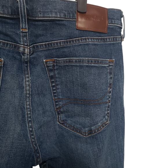 HOLLISTER Men’s Button Fly Slim Straight Fit Leg Jeans Dark Wash Denim Sz 33x32 - Picture 4 of 4